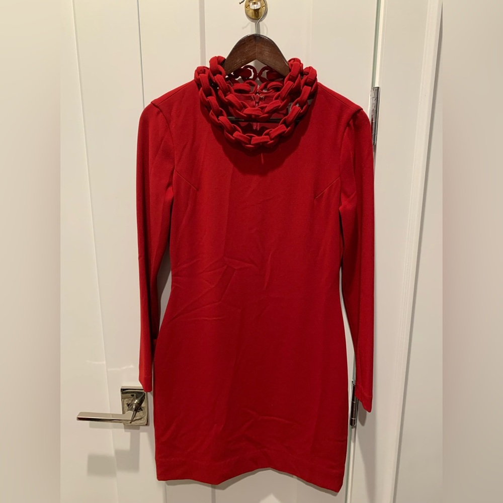Diane von Furstenberg red cranberry long sleeve dress with neck accent size 6